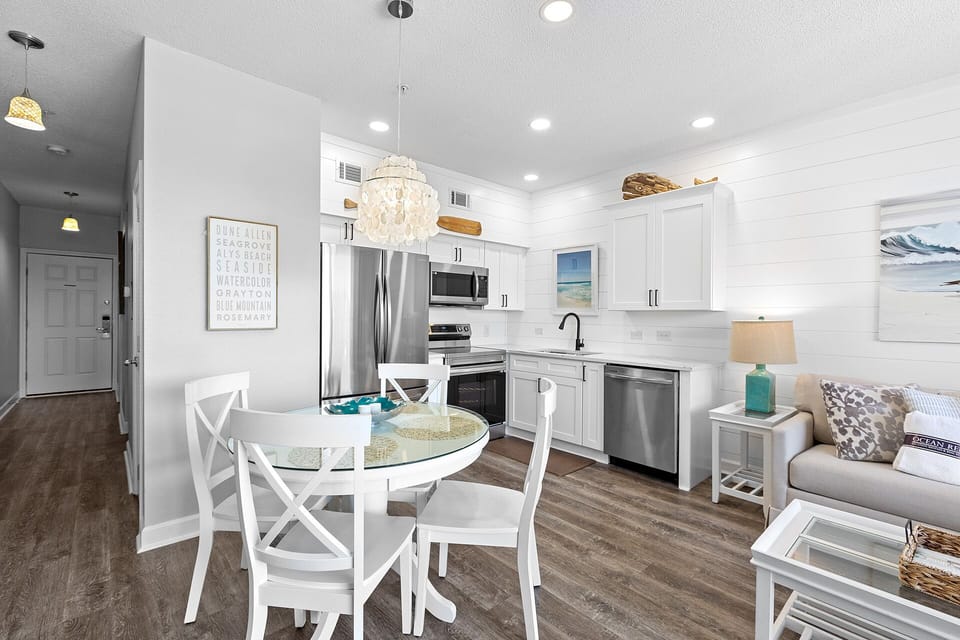 23-Gulf-Place-Cabanas-205-Dining