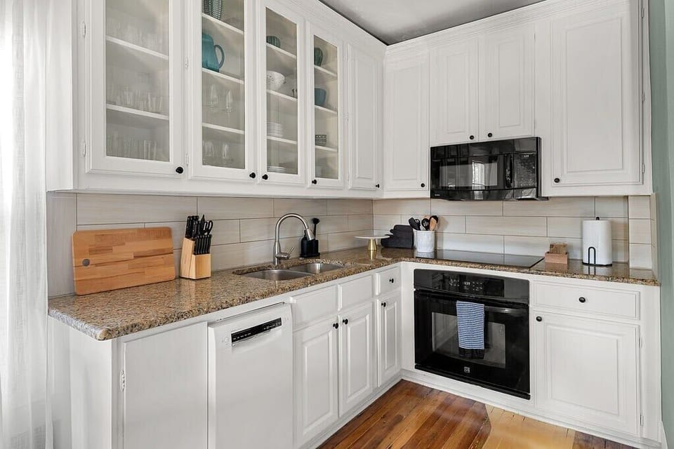 The kitchen has what you need to make an amazing meal.