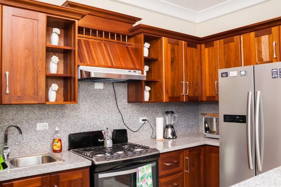 kitchen amenities 