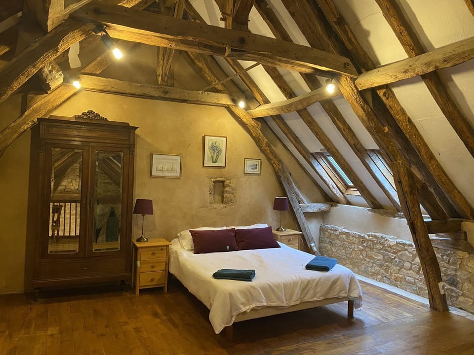 Bedroom 1 (mezzanine)
