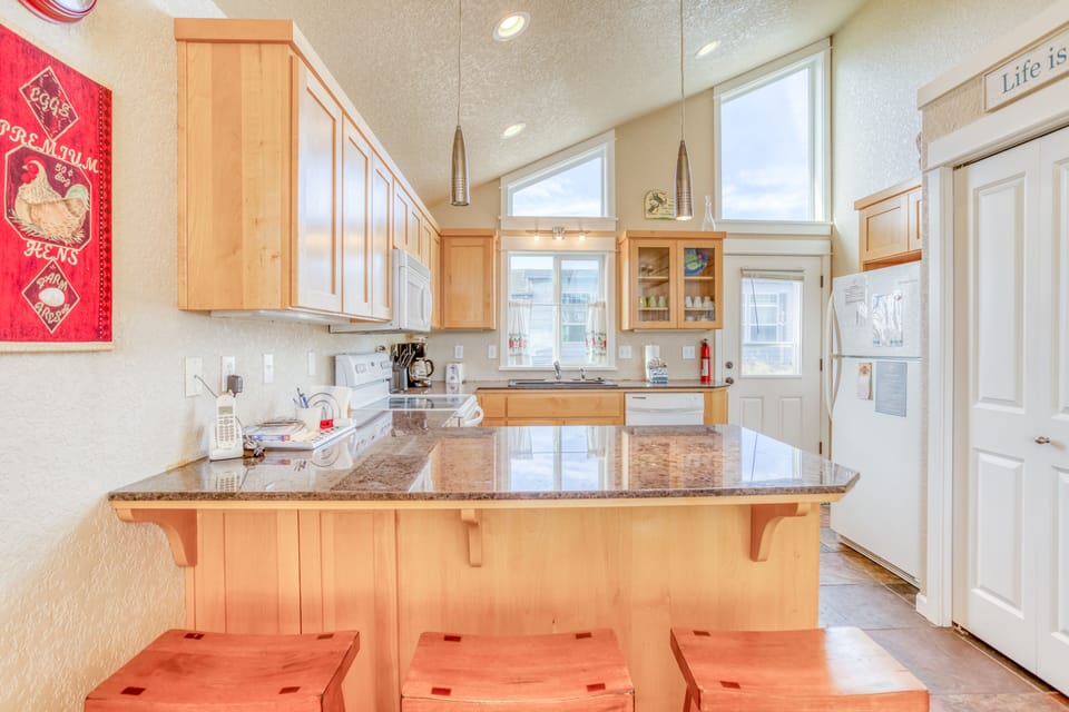Breakfast Table with High chairs