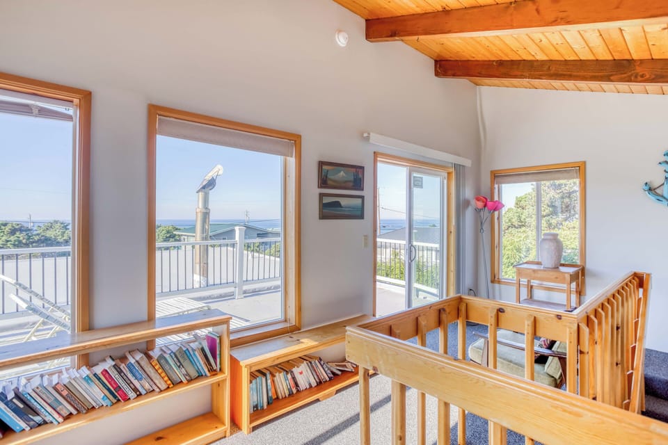 Reading Room with Futon