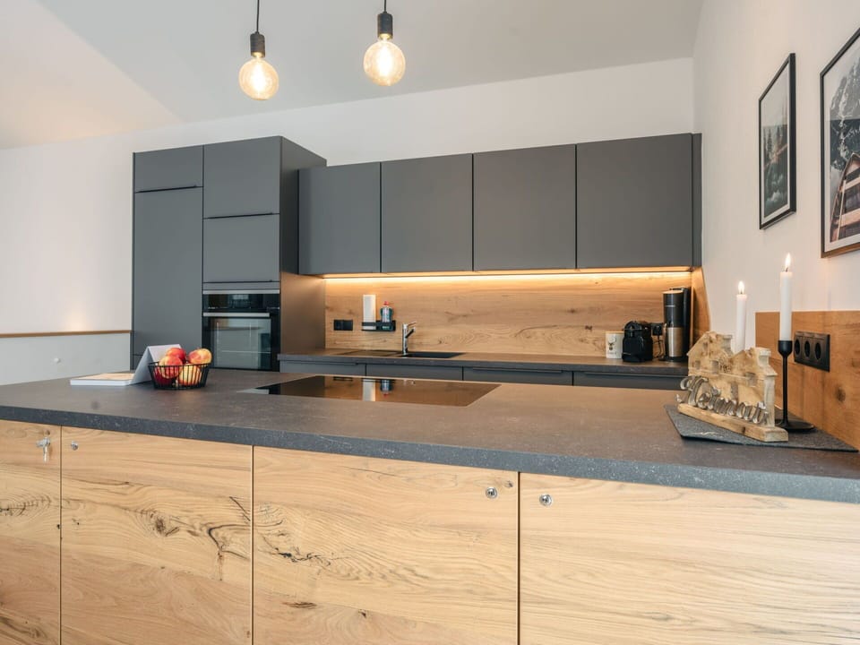 Countertop, Cabinetry, Property, Building, Picture Frame, Wood, Kitchen Stove, Kitchen, Kitchen Appliance, Flooring