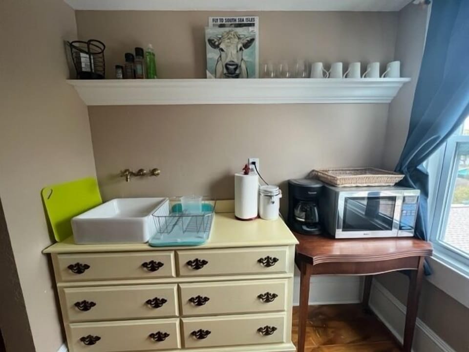 kitchenette