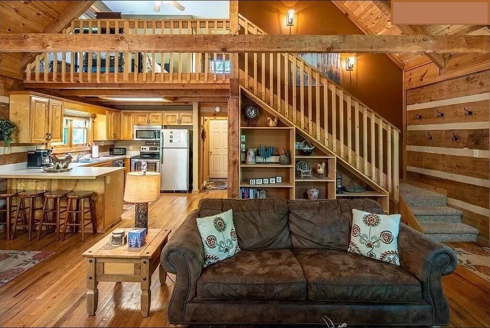 Upstairs loft that has a privacy curtain!