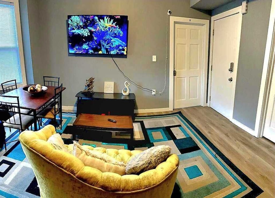 Living Room/ Dinning 