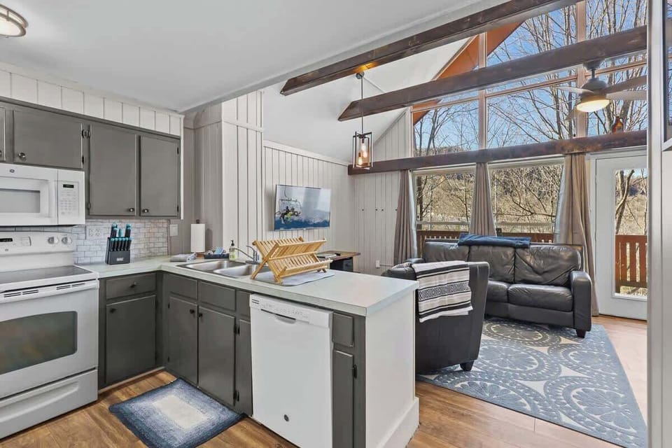 Harmony in Design: The kitchen merges seamlessly with the living room, crafting a space for cherished memories in countless evenings.