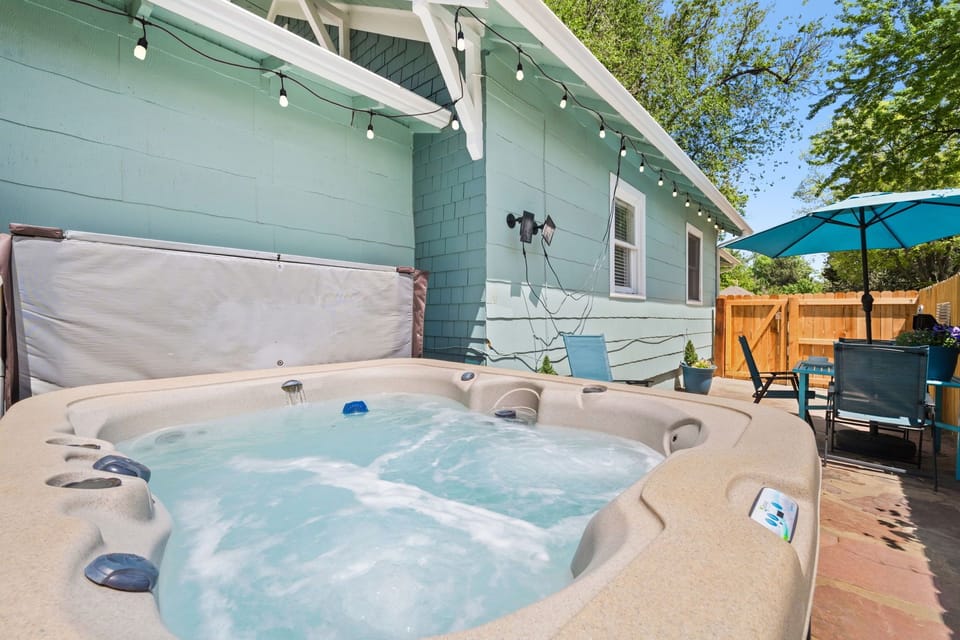 Backyard | Private Hot Tub, BBQ and Picnic Area