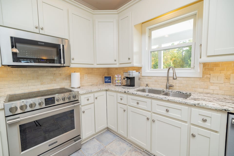 Main level. FULLY equipped kitchen with granite countertops. Keurig- carafe/pods