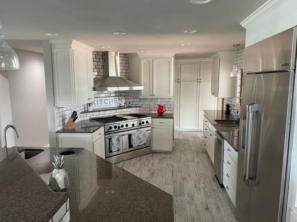 Never too many cooks in the kitchen in this HUGE Kitchen
