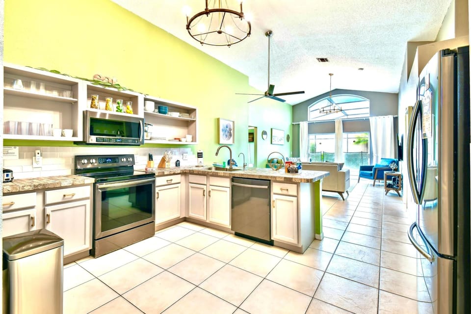 Fully equipped kitchen