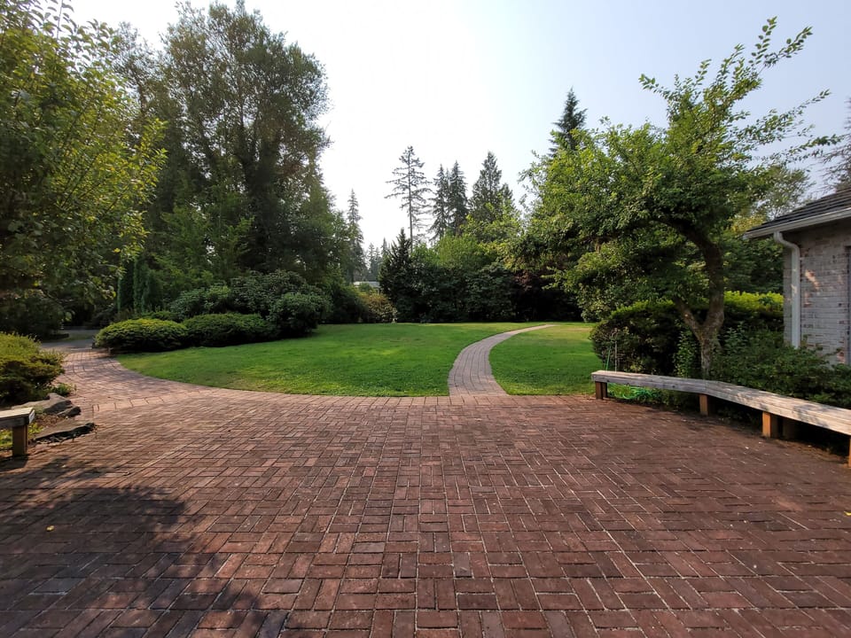 Front Patio/Walkway To Gardens 