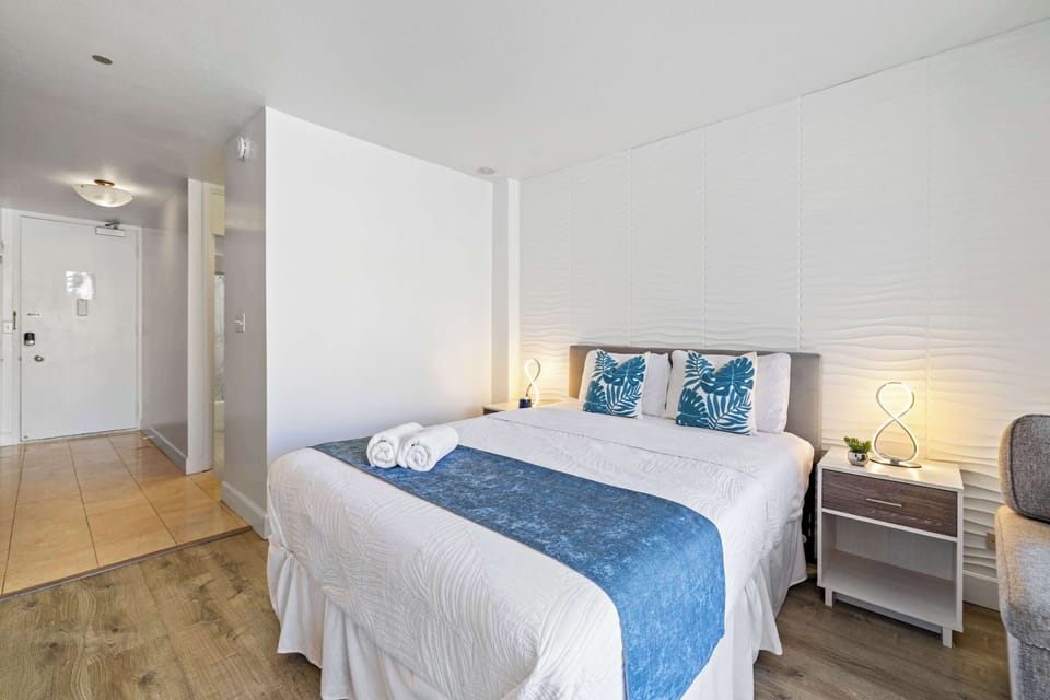 Queen bed