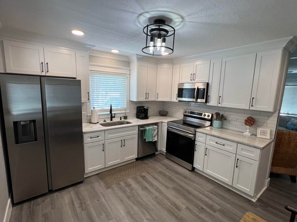 Fully Equipped Kitchen with Stainless Steel Appliances