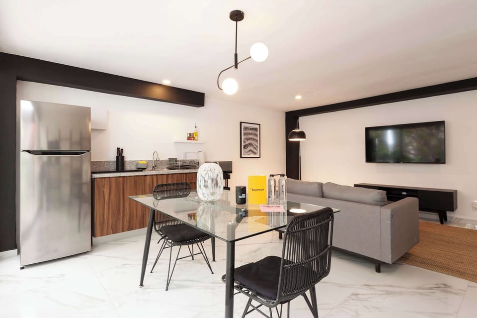 Cozy and modern dining room