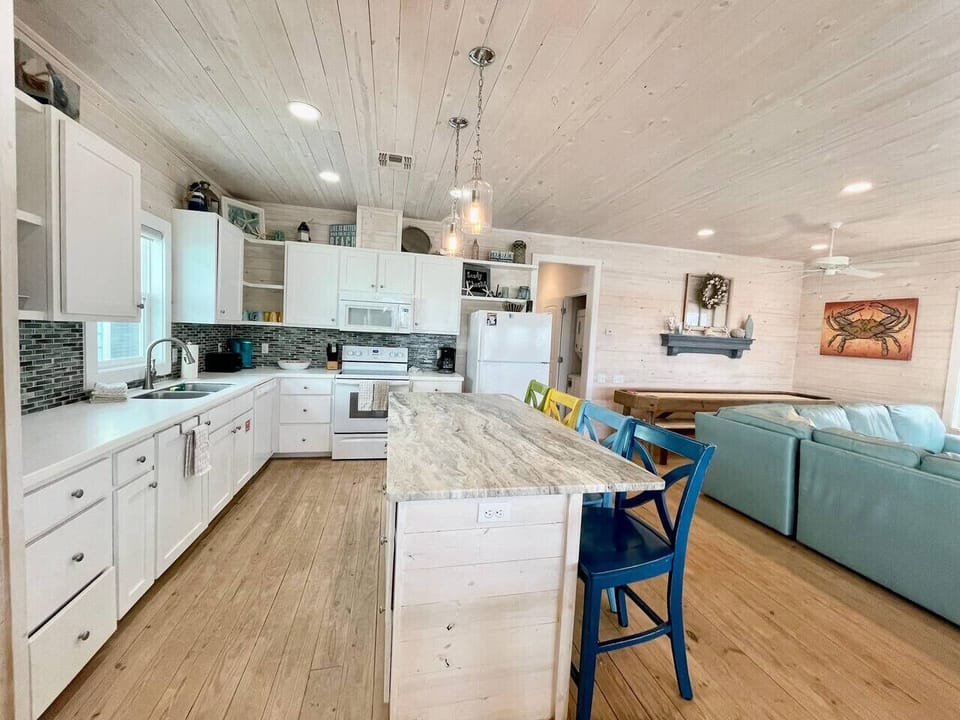 Breezy, open-concept coastal kitchen