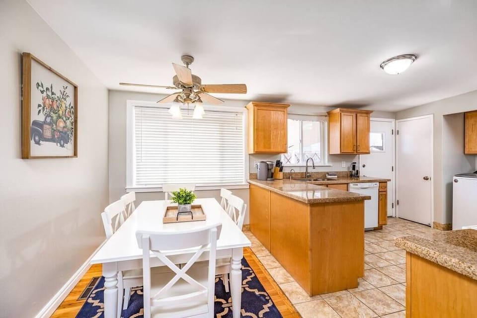 Dining table seats up to six people! Enjoy your family/friend time!