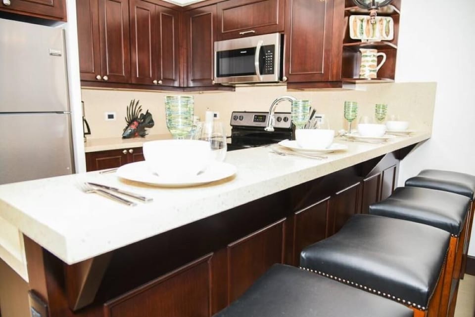 Kitchen bar
