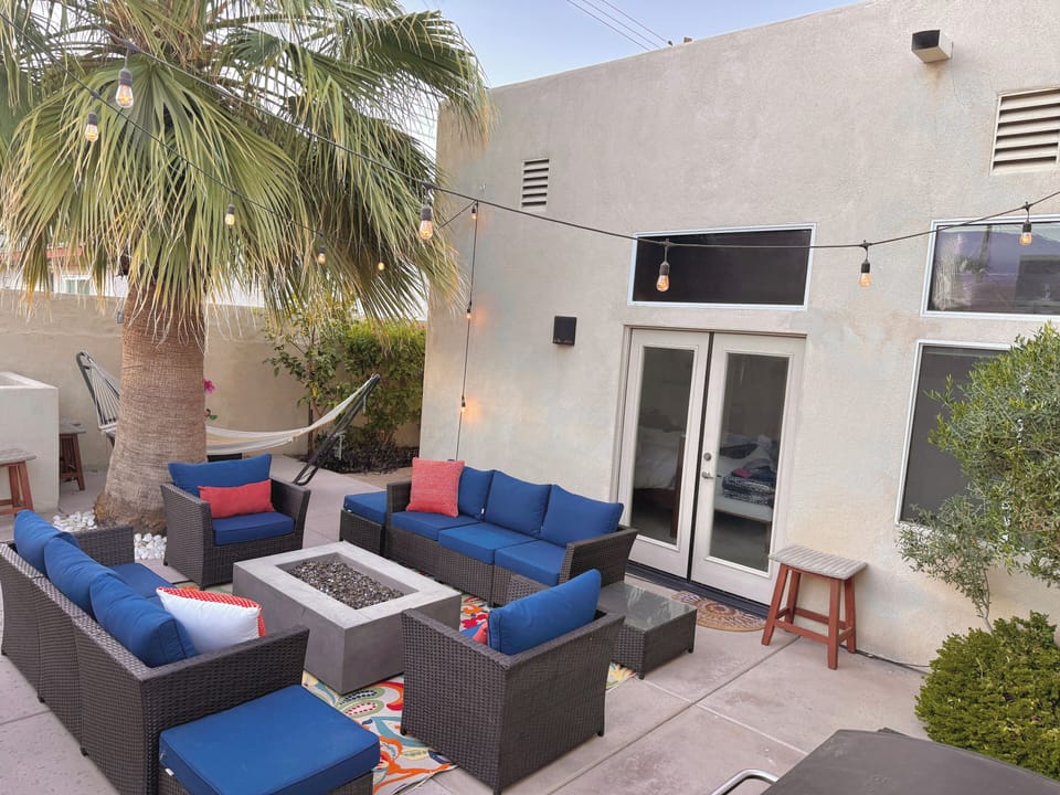 Private back patio, seating for 8, hammock and Firestone outdoor griddle
