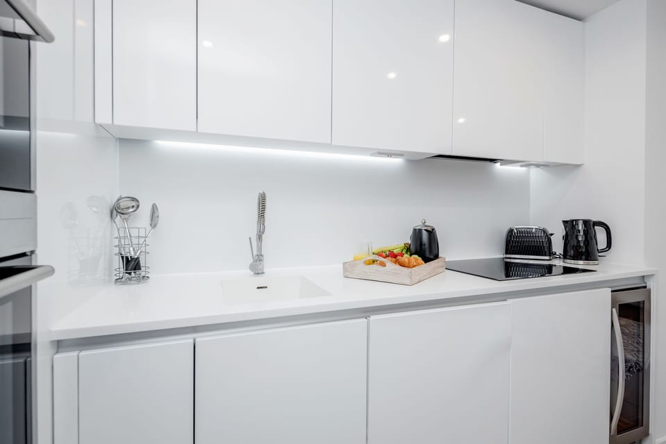 Lovely kitchen space with all amenities