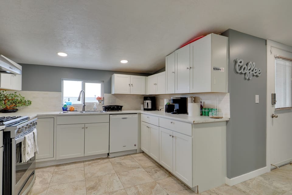 Kitchen | Drip Coffee Maker