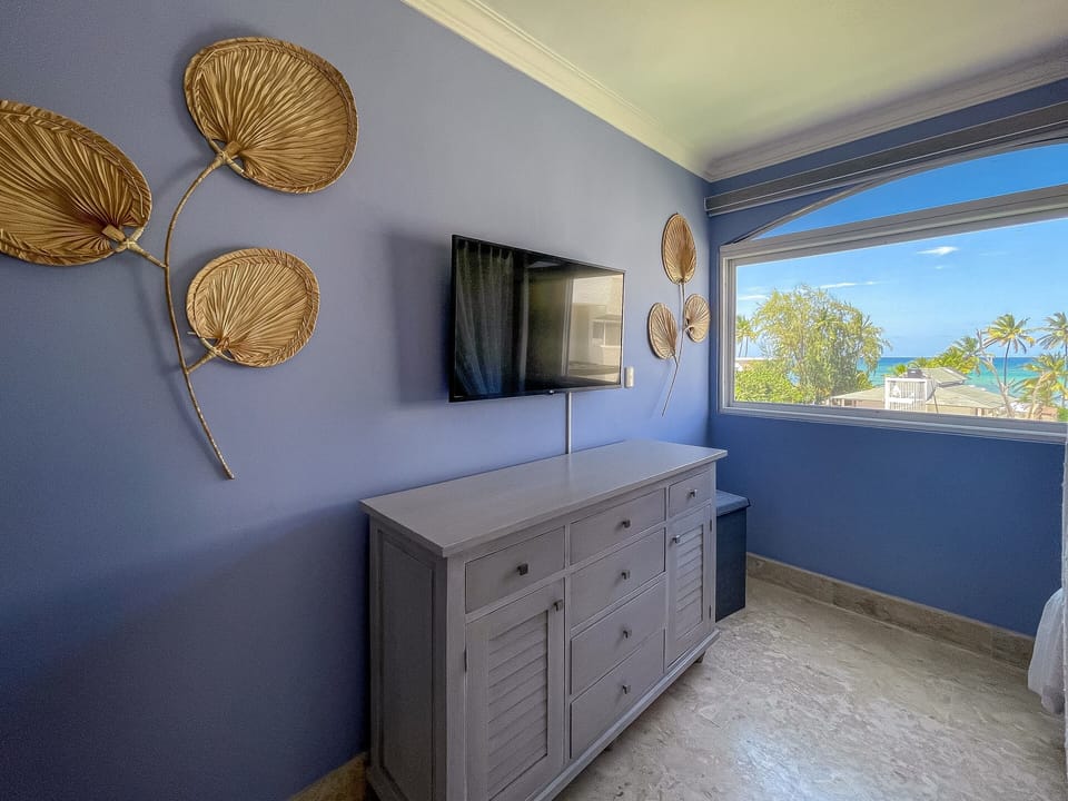 Wake up to ocean views!