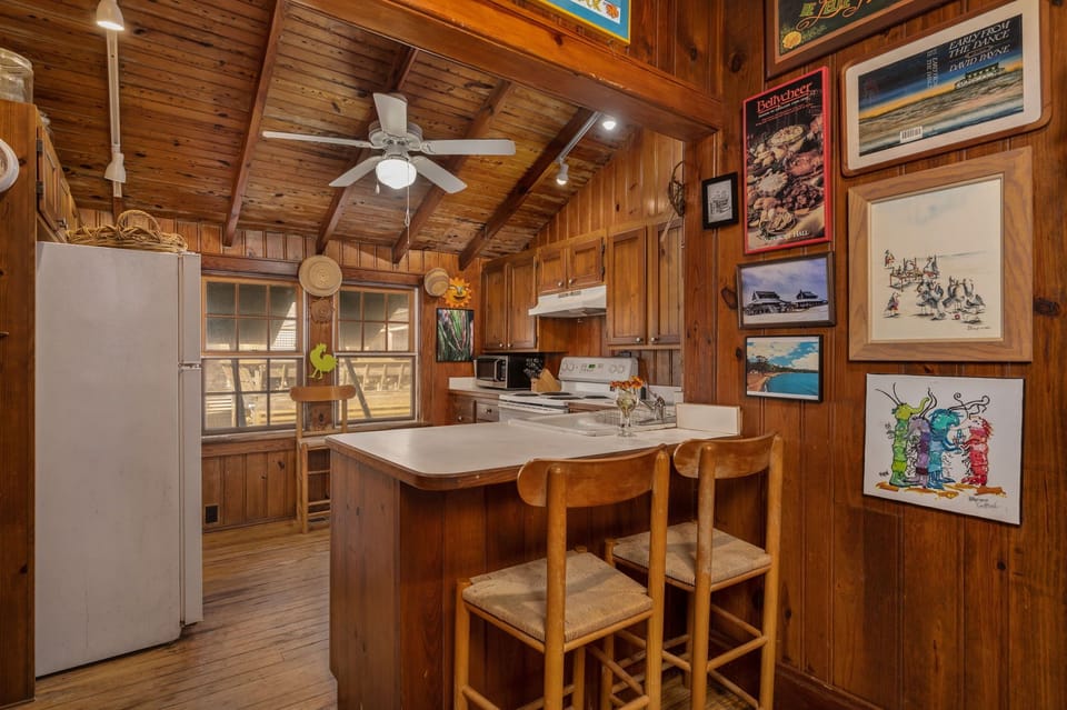 NH324:Fred Wood Cottage | ML Kitchen Area with Island Seating for 2