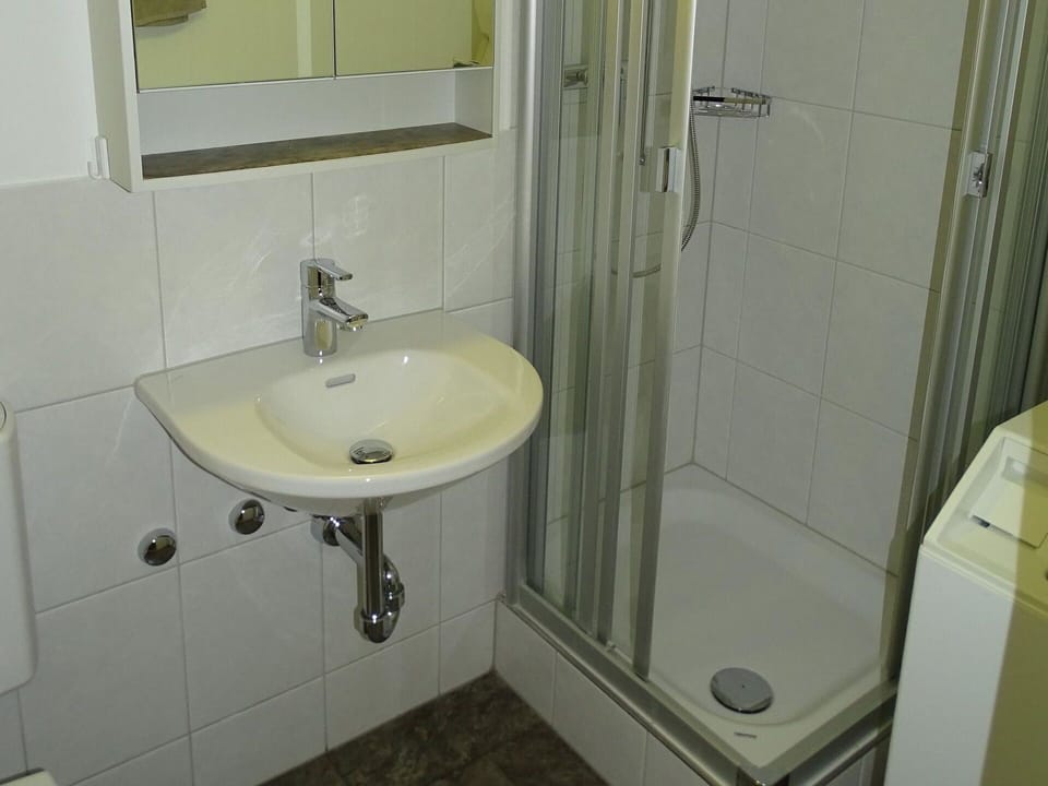 Tap, Plumbing Fixture, Sink, Bathroom Sink, Mirror, Purple, Bathroom, Interior Design