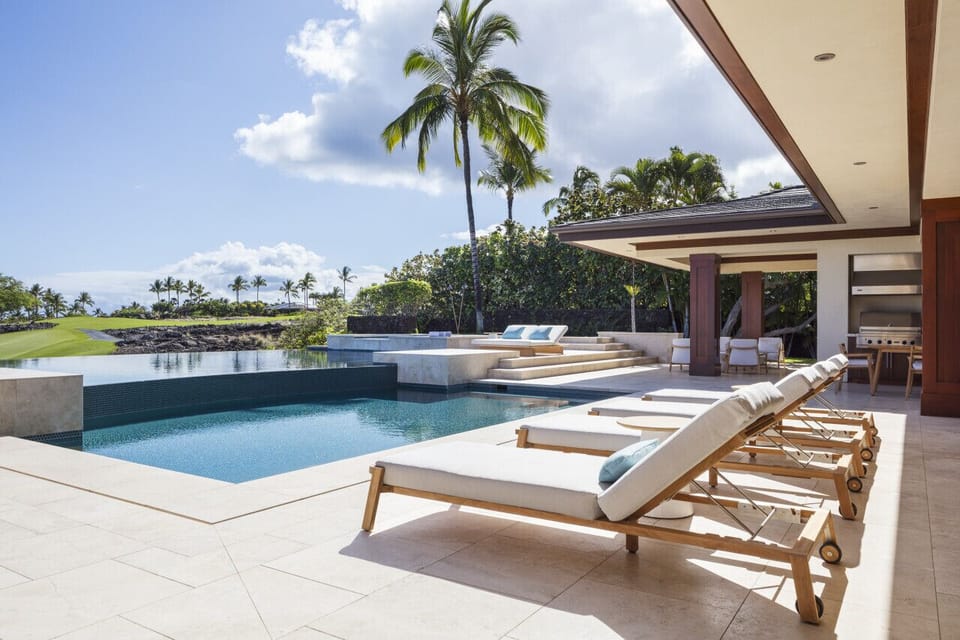 Lanai & Pool