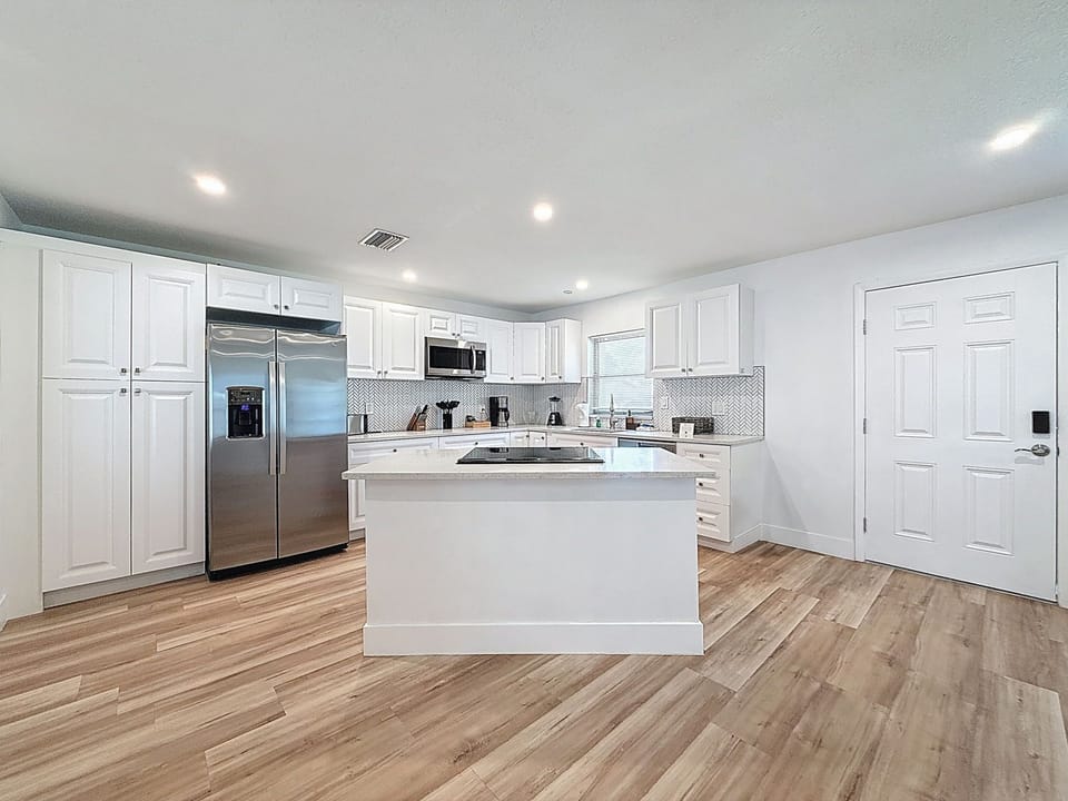Kitchen - Open with Island