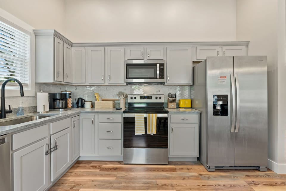 Spacious and very well supplied kitchen!