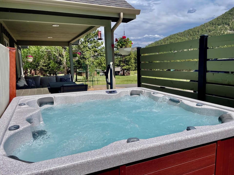 Wind River Spa 6 Person Hot Tub.  (Not shared - for your use only)