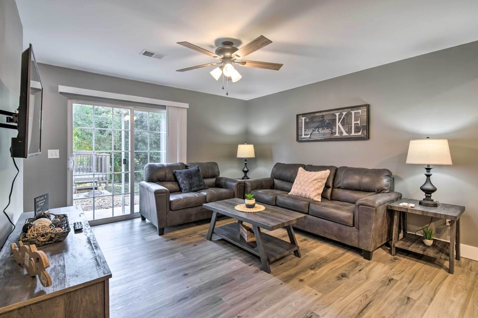 Kimberling City Vacation Rental | 2BR | 1.5BA | 1 Step to Enter | 1,100 Sq Ft