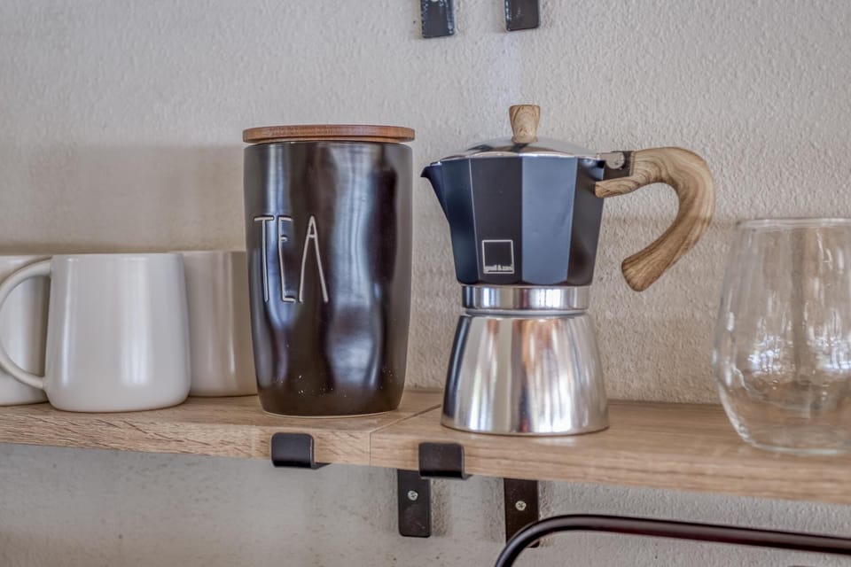 Chinook Lodge coffee station