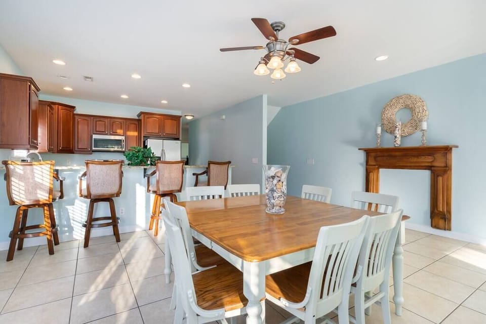 Main dining area and full kitchen