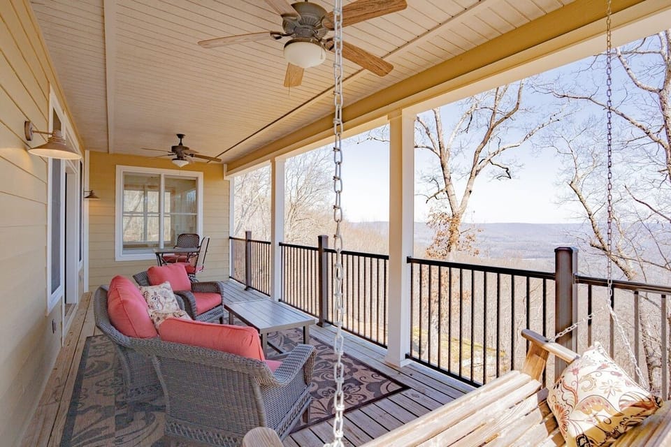 Relax on the deck with your favorite beverage and enjoy the view. 