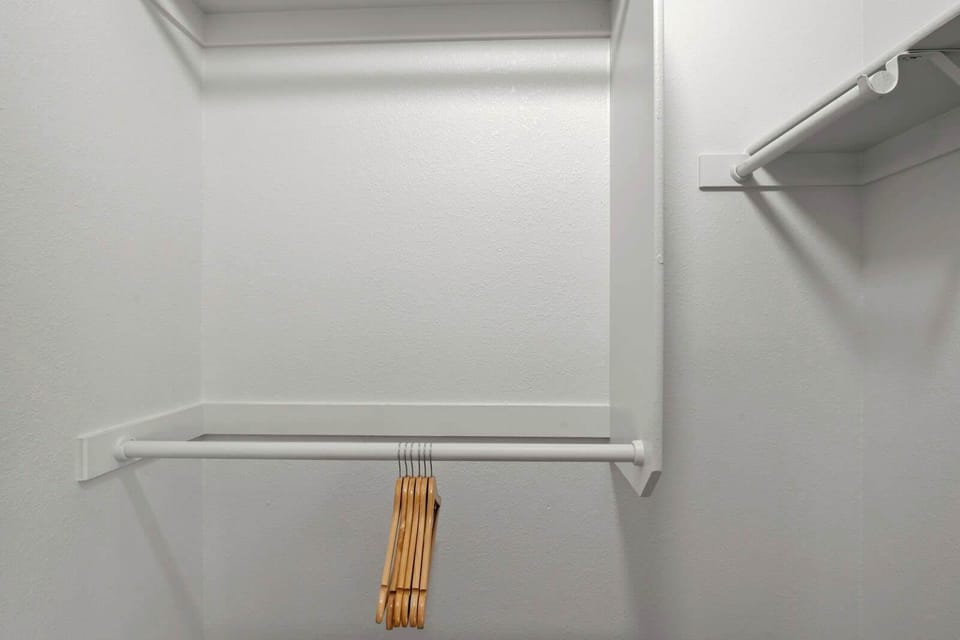 Closet 2