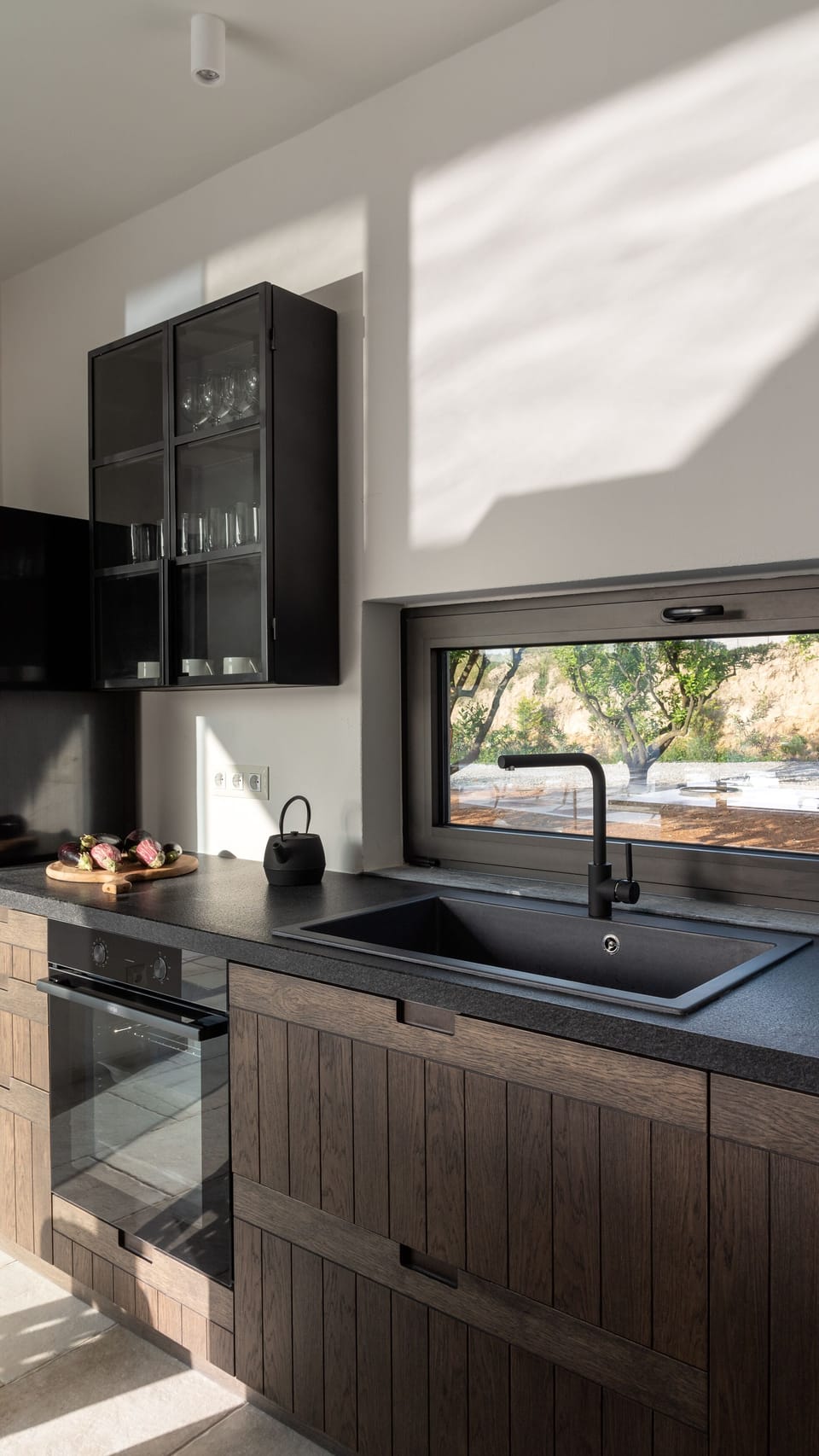 Fully eqquiped kitchen.