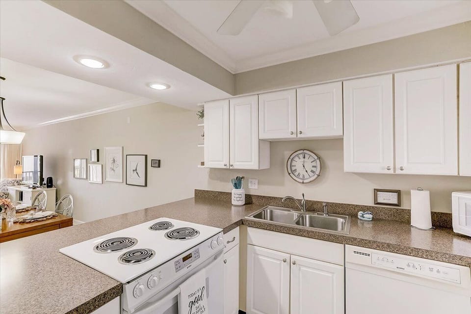 Plenty of Cabinet Space 