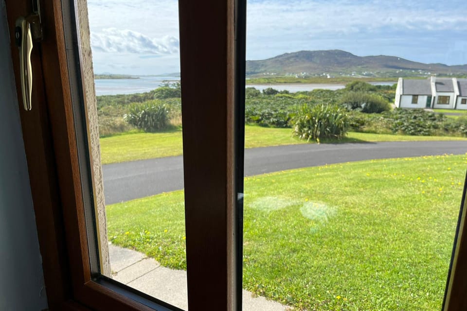 Achill Sound Holiday Village No.11, Achill Island, County Mayo