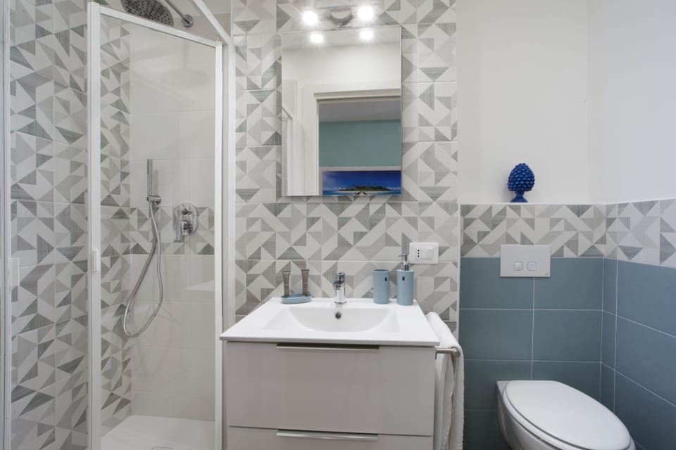 room Capri bathroom