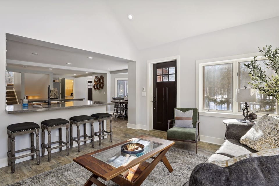 View of breakfast nook from seating area 