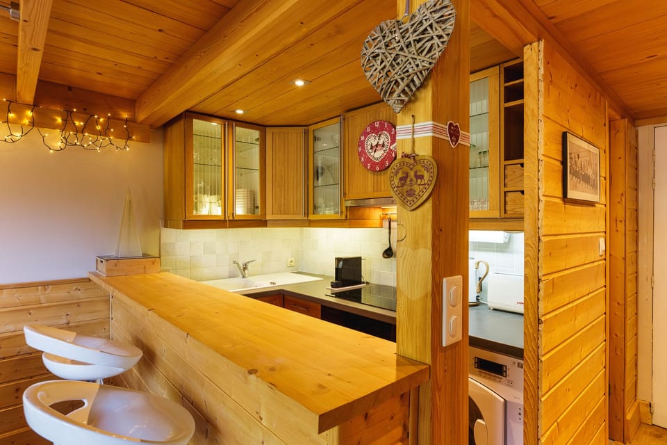 Stylish kitchen with breakfast bar