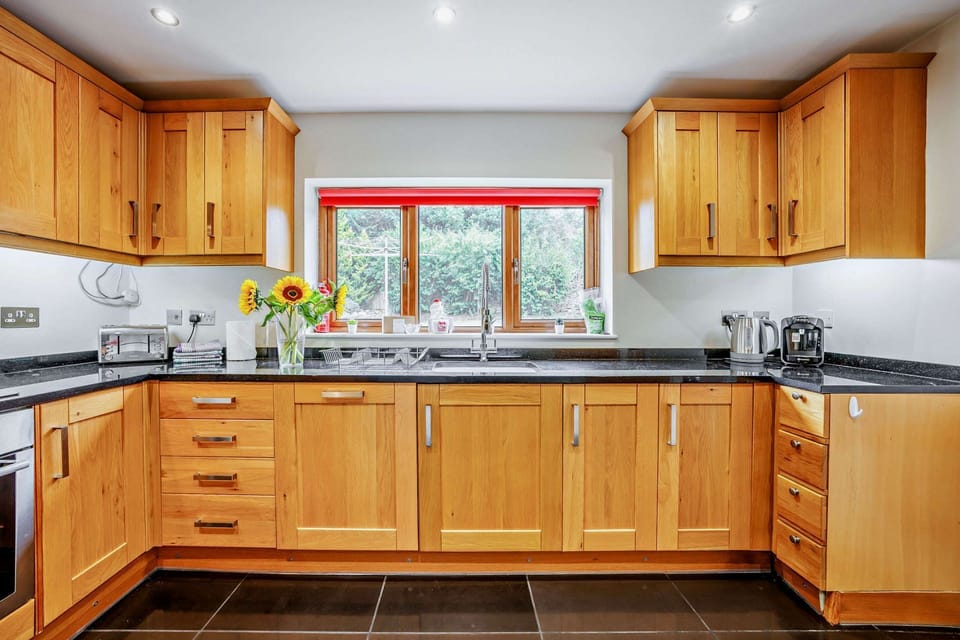 Windrush, Salford Kitchen- StayCotswold