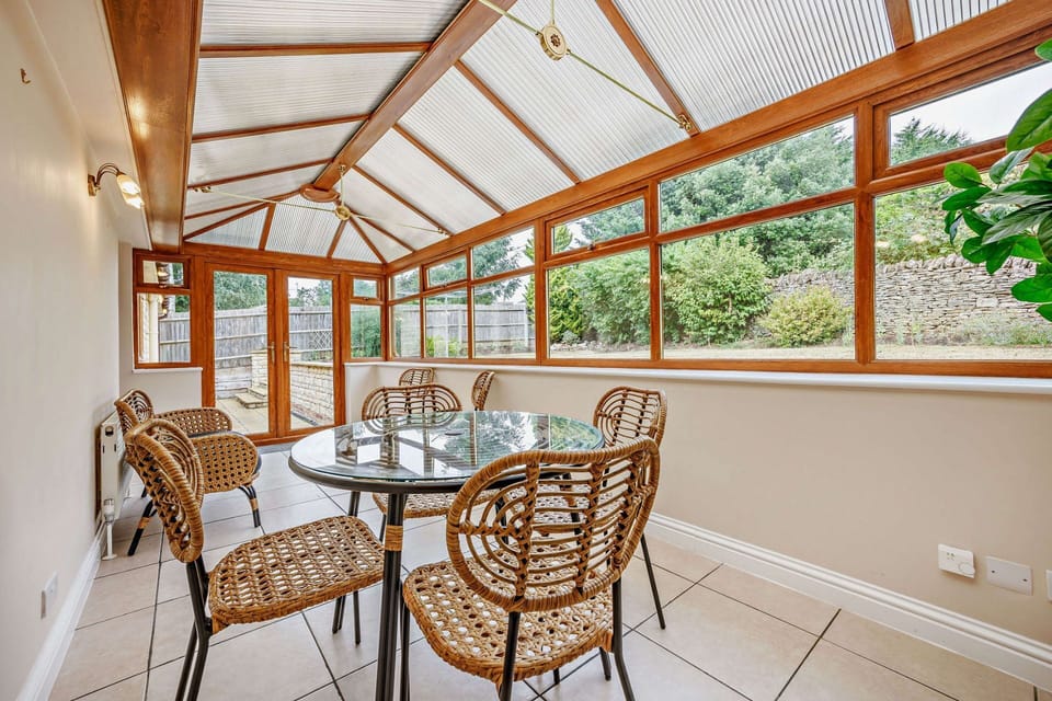 Windrush, Salford Conservatory - StayCotswold