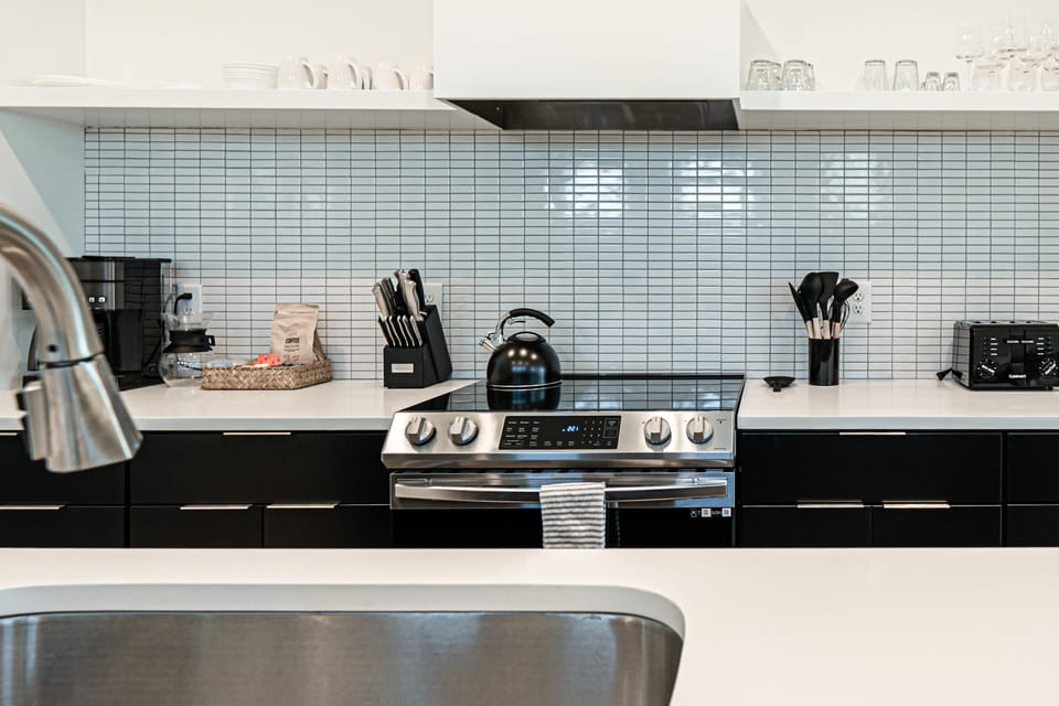 Fully equipped kitchen with coffee station