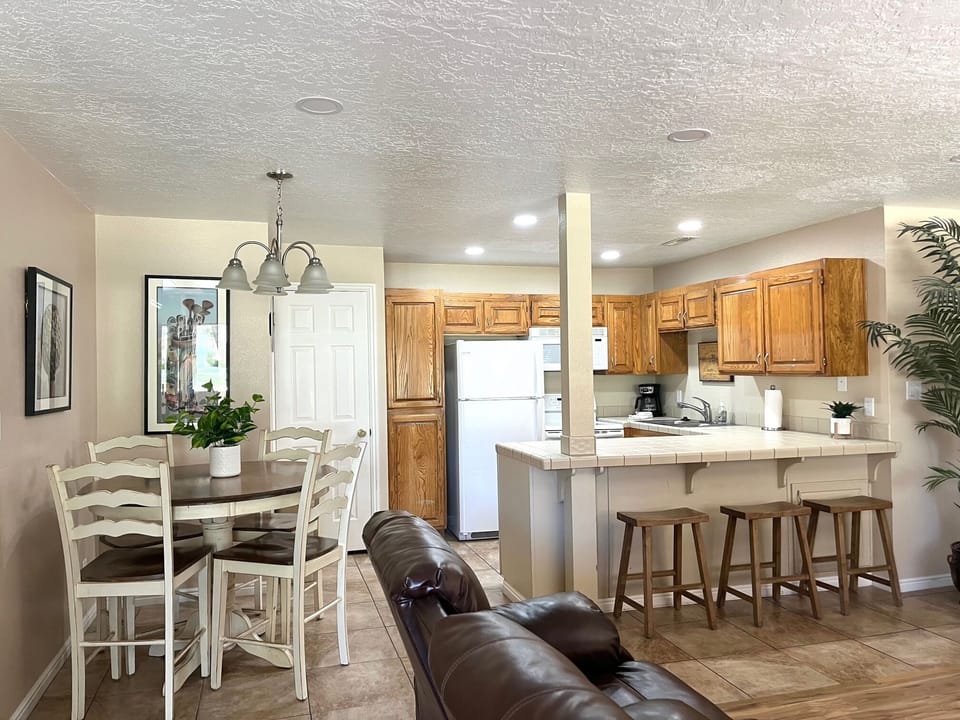 Kitchen/dining