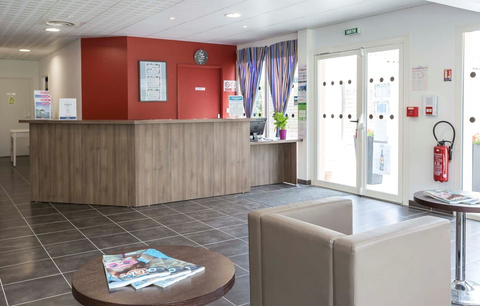 The kids will love the small play area!