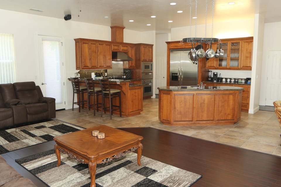 Kitchen and living room 