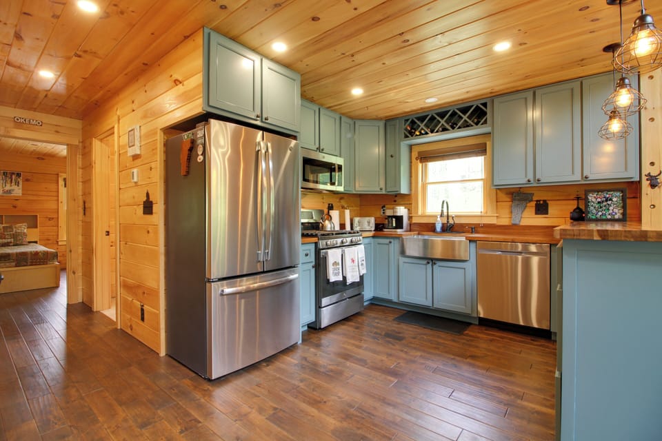 Kitchen | Cooking Basics Provided